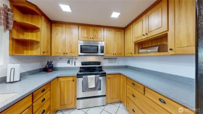 17121 SE 264th Place , Covington, WA 98042-8321 - Photo 3