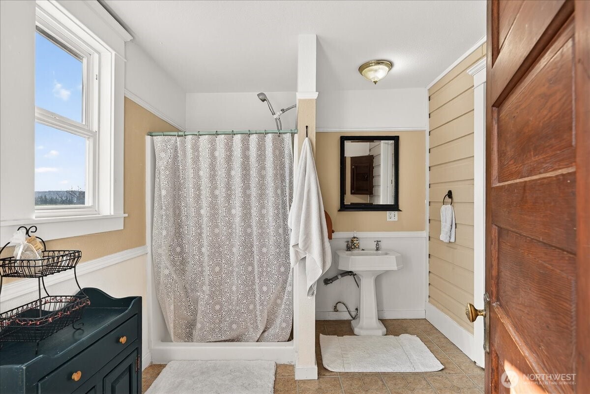 26206 Marine Drive , Stanwood, WA 98292