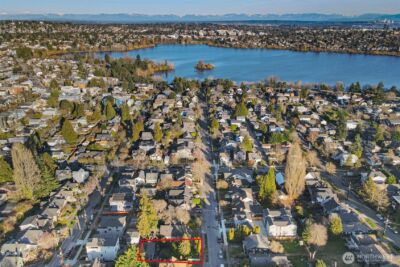 528 N 70th Street , Seattle, WA 98103 - Photo 7