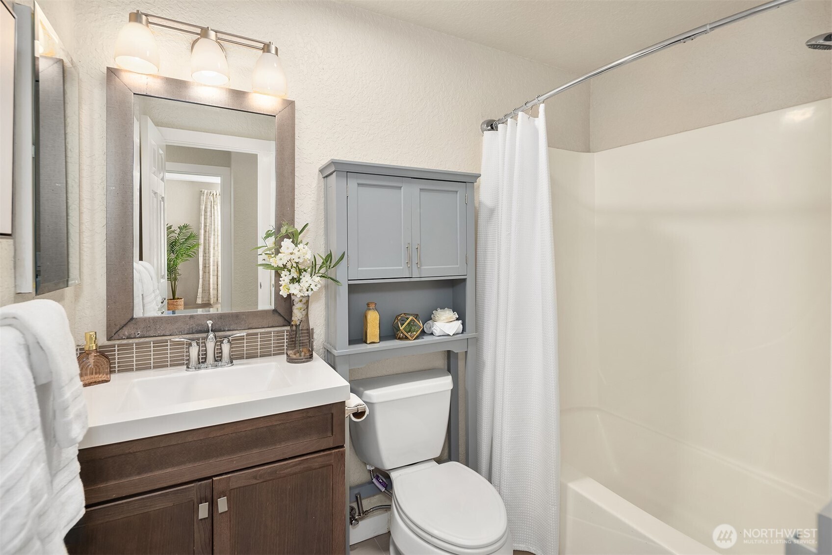 12710 NE 111th Place , Kirkland, WA 98033