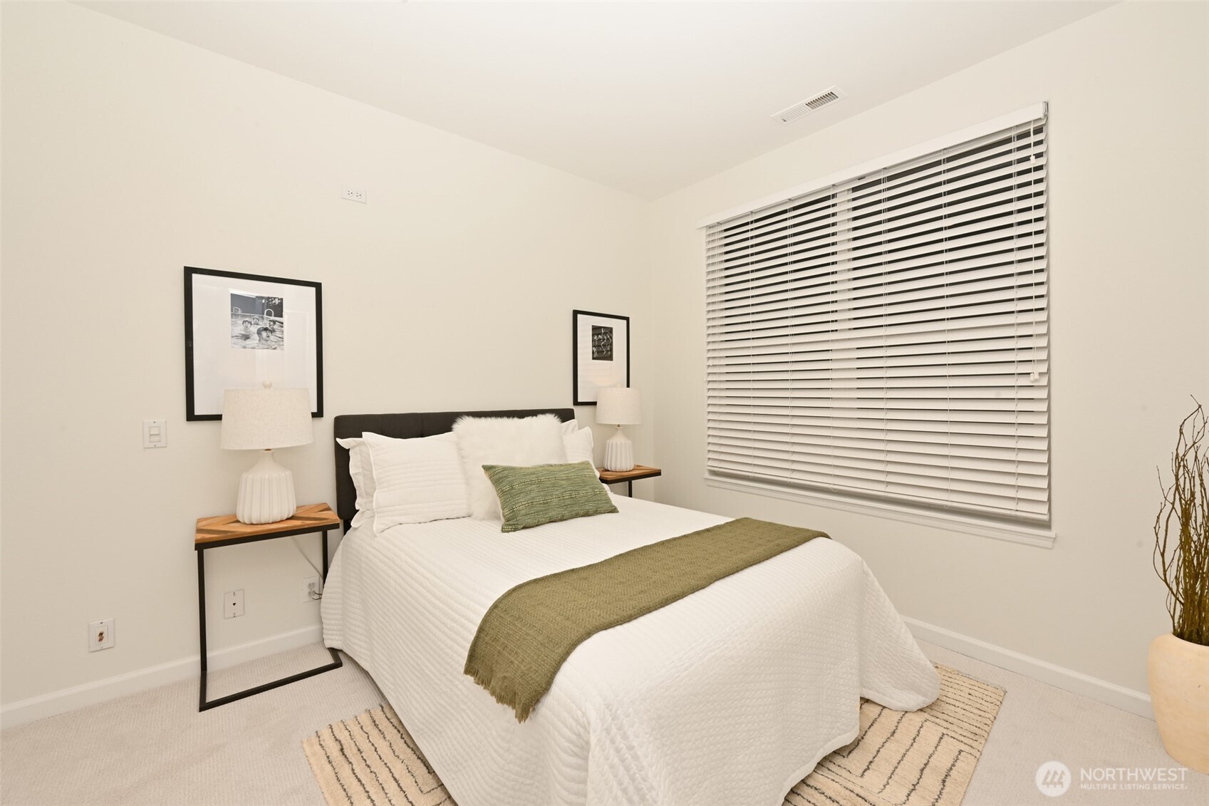 3900 2nd Avenue NE #403, Seattle, WA 98105