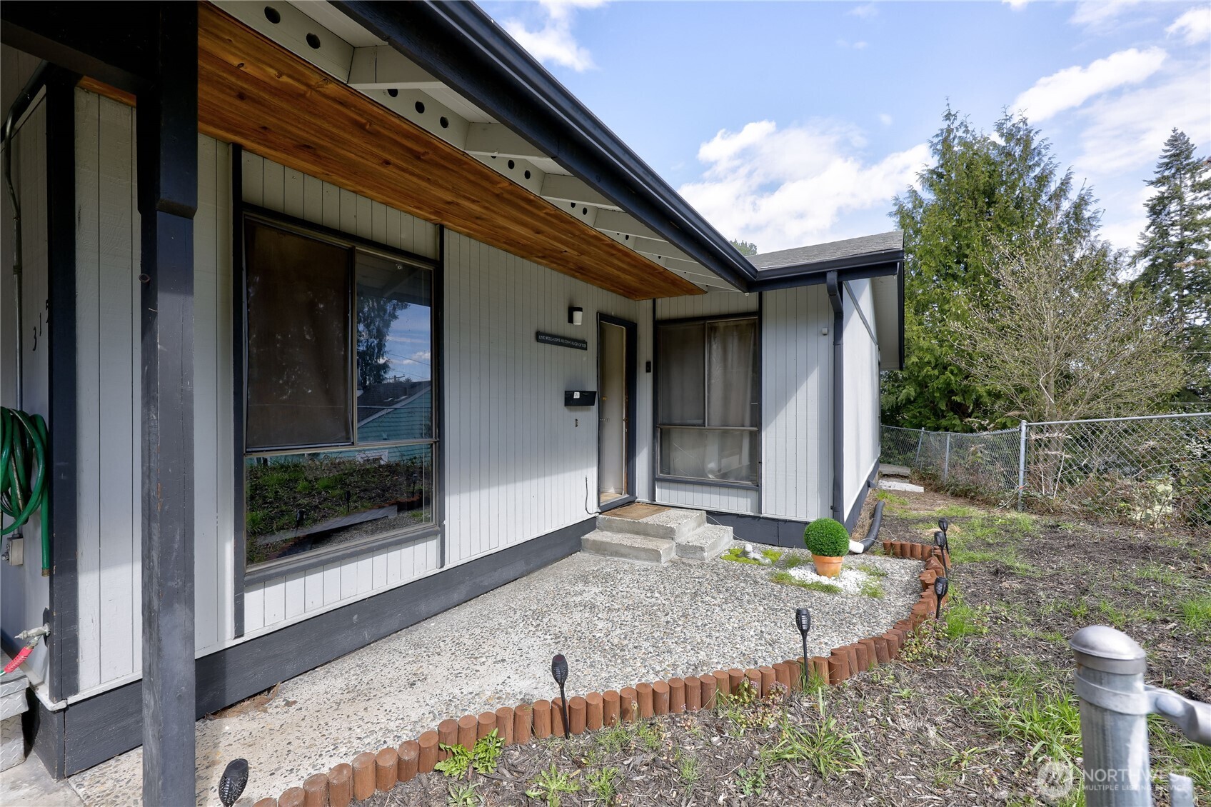 309 S Yantic Avenue , Bremerton, WA 98312