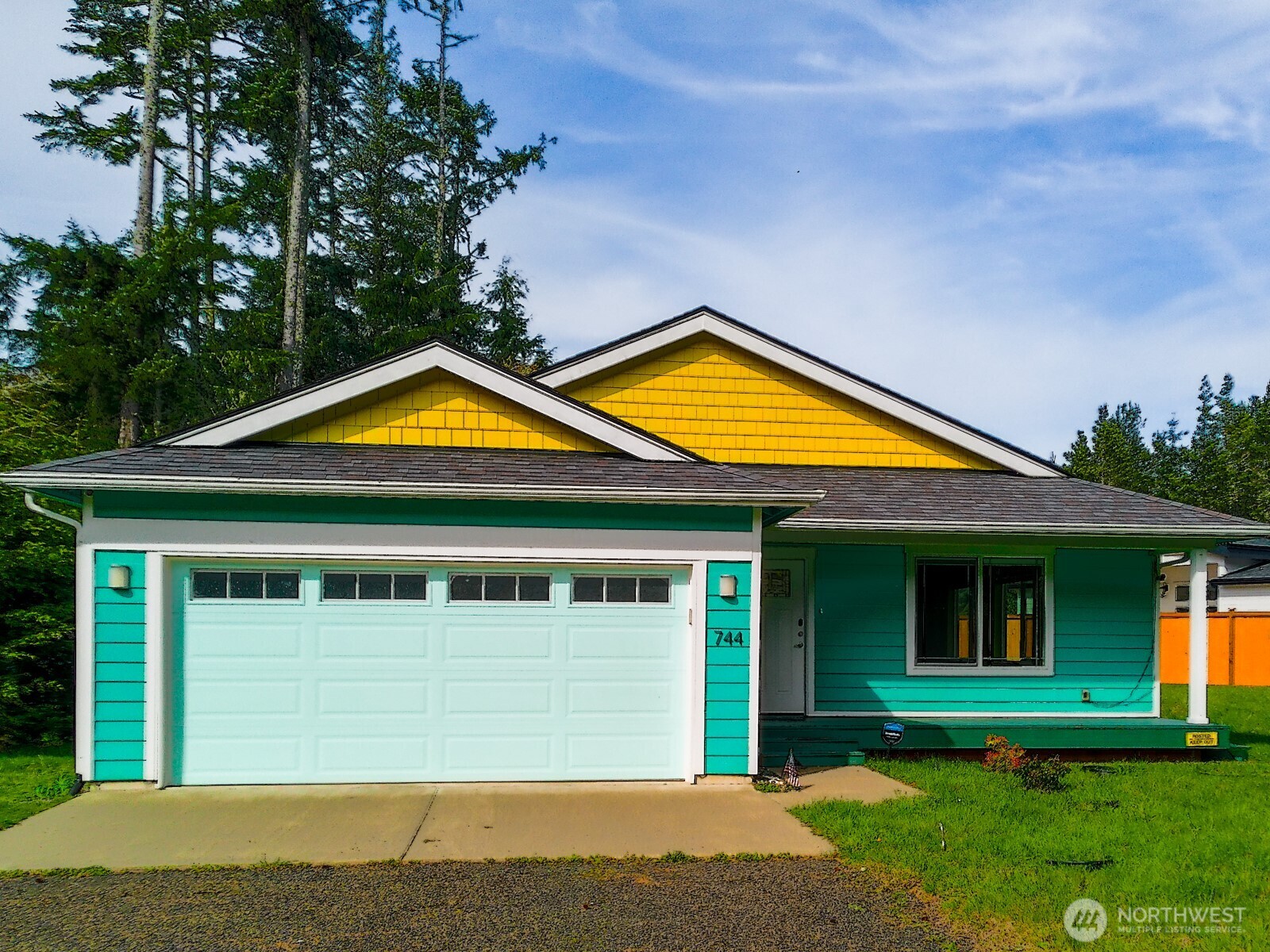 744 Evergreen Avenue , Ocean Shores, WA 98569
