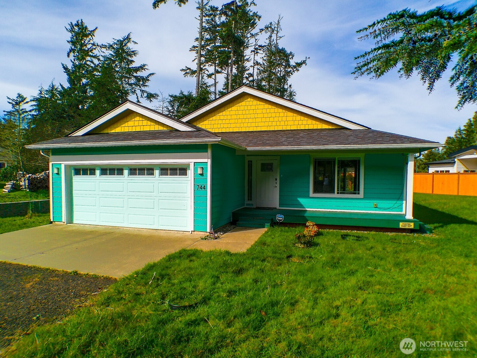 744 Evergreen Avenue , Ocean Shores, WA 98569