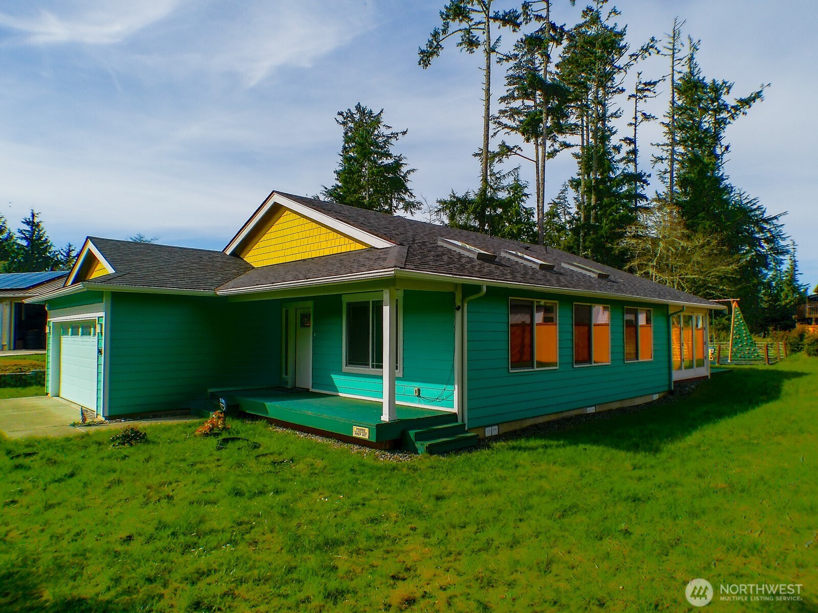 744 Evergreen Avenue , Ocean Shores, WA 98569