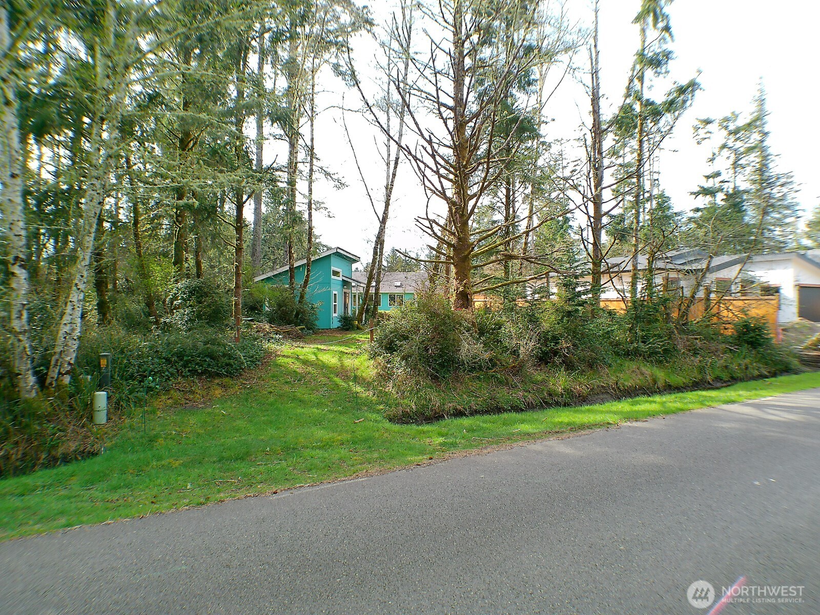744 Evergreen Avenue , Ocean Shores, WA 98569