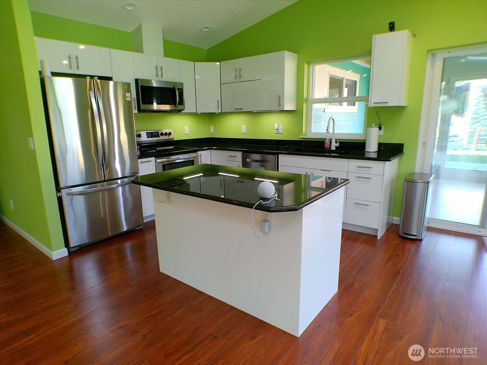 744 Evergreen Avenue , Ocean Shores, WA 98569