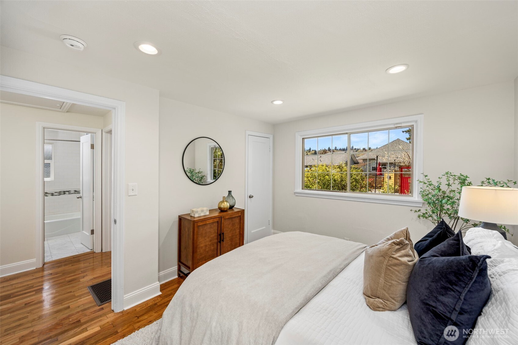 3321 35th Avenue S, Seattle, WA 98144