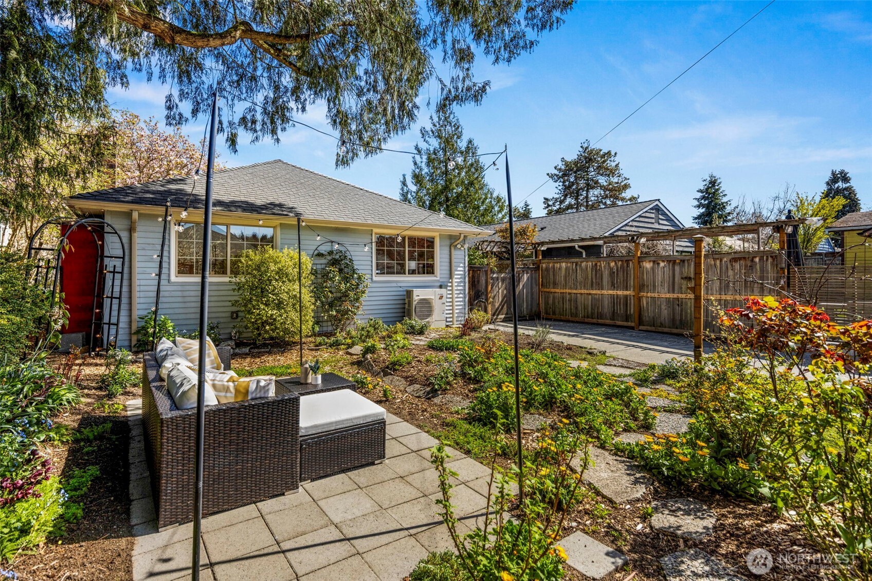 3321 35th Avenue S, Seattle, WA 98144