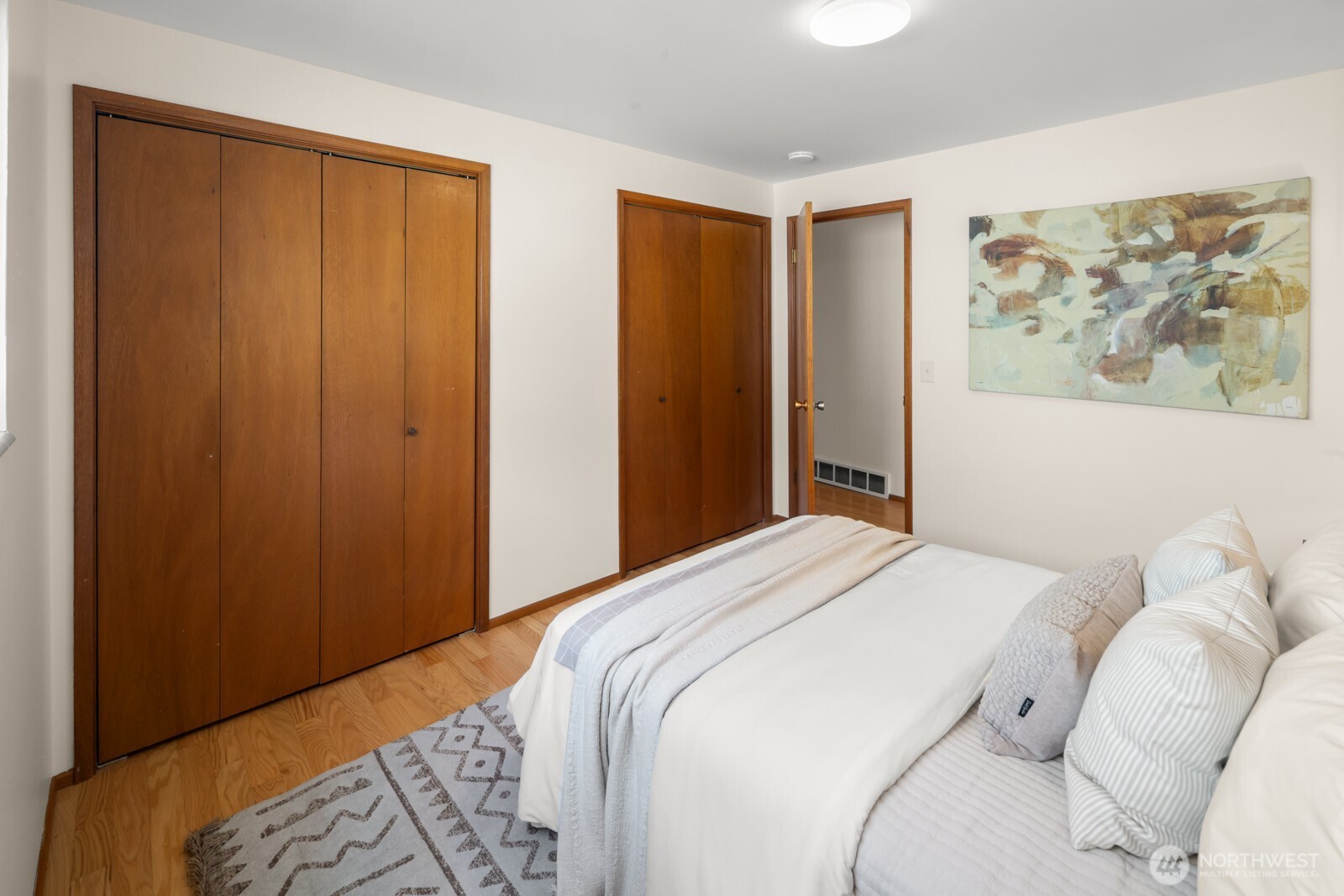 927 NW 58th Street , Seattle, WA 98107