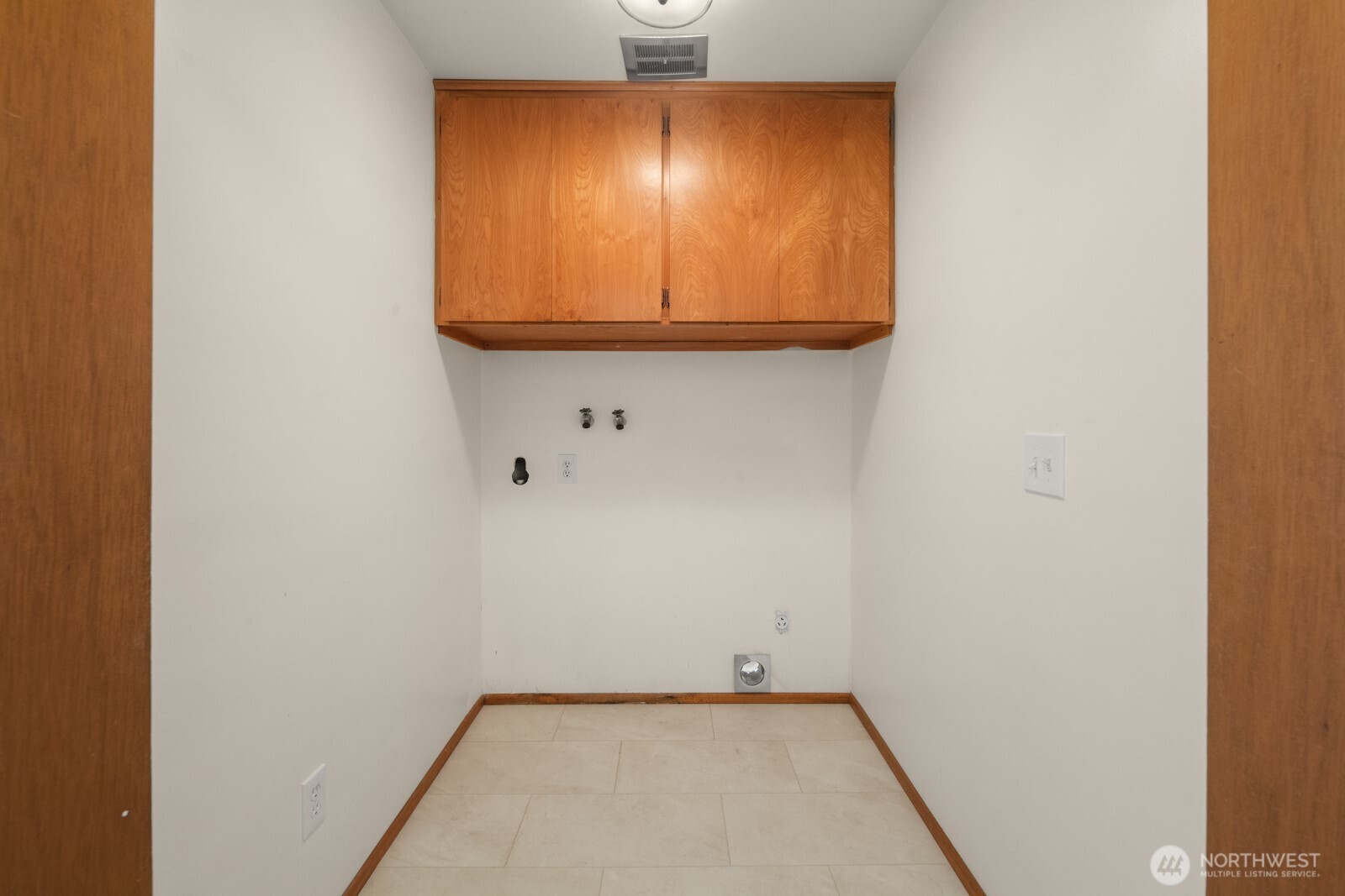 927 NW 58th Street , Seattle, WA 98107