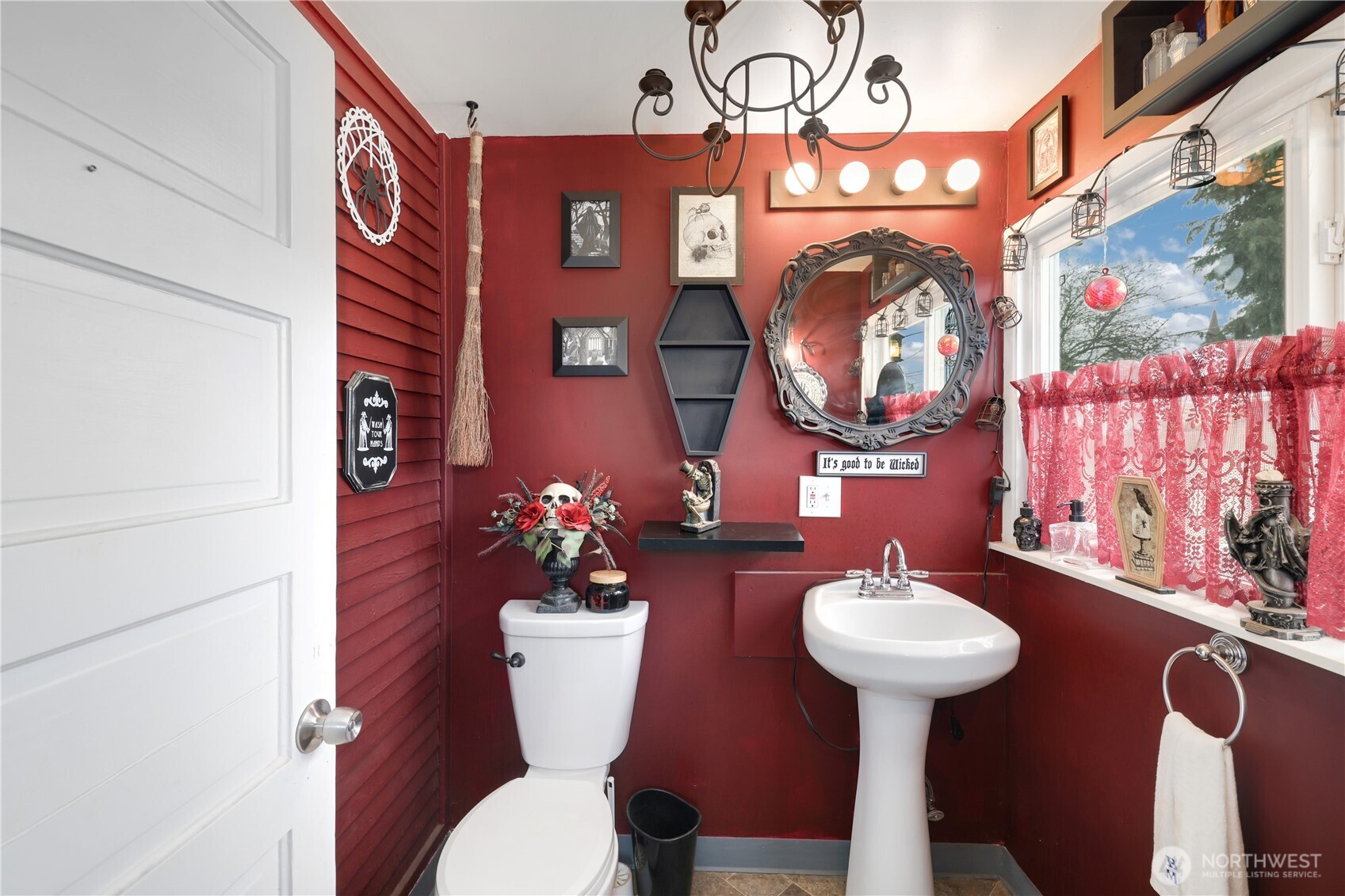 6020 S Lawrence Street , Tacoma, WA 98409