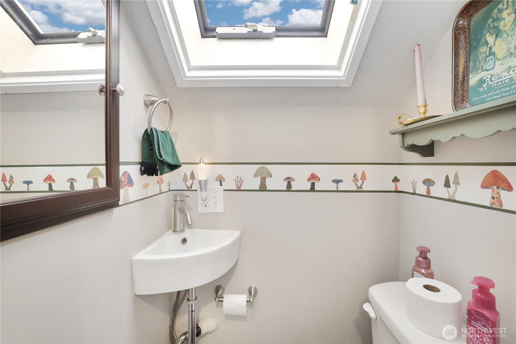 6020 S Lawrence Street , Tacoma, WA 98409