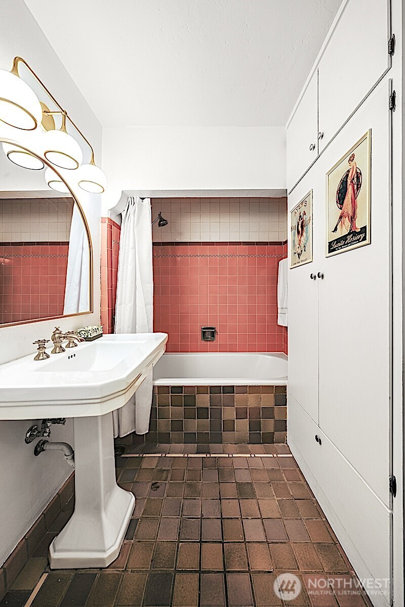 750 Belmont Avenue E #5, Seattle, WA 98102-5986