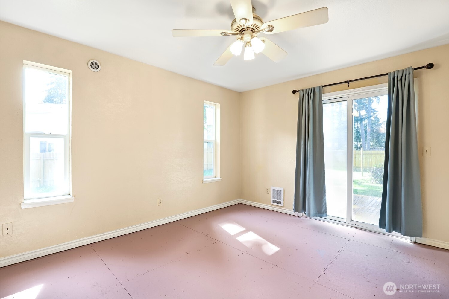 19612 24th Street SW, Lakebay, WA 98349