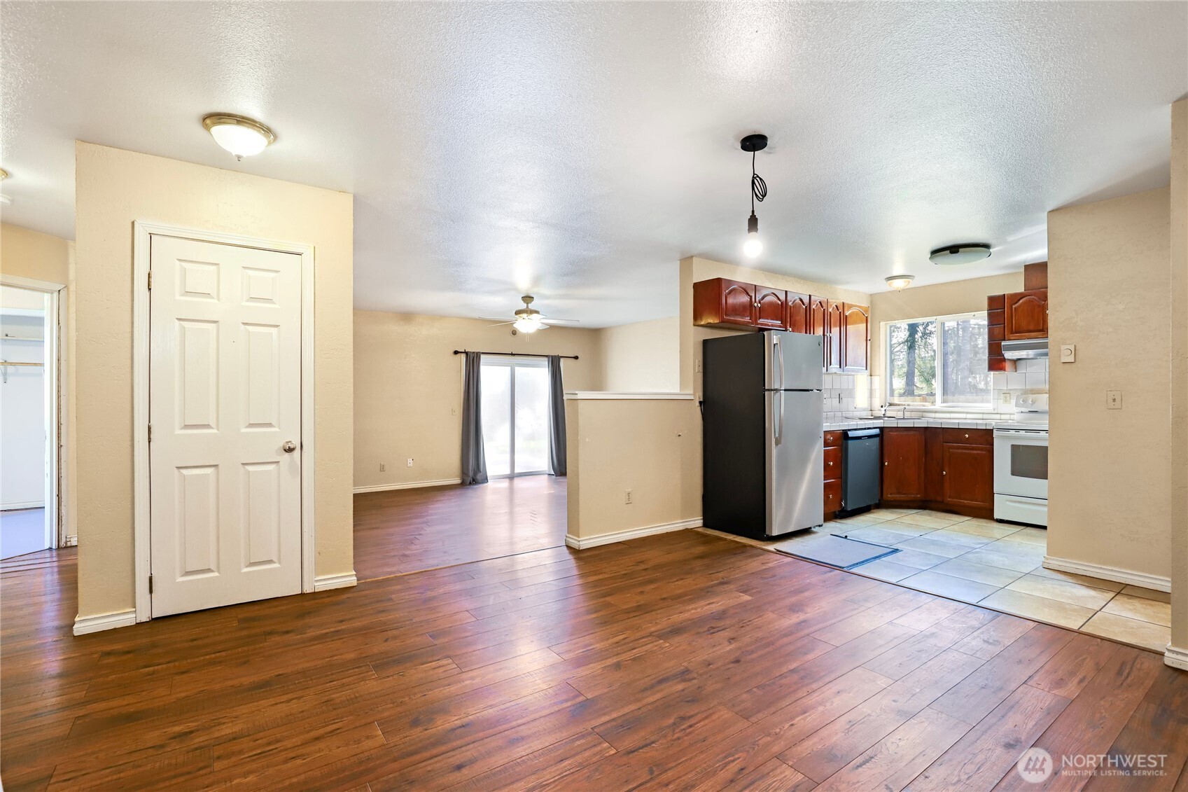 19612 24th Street SW, Lakebay, WA 98349