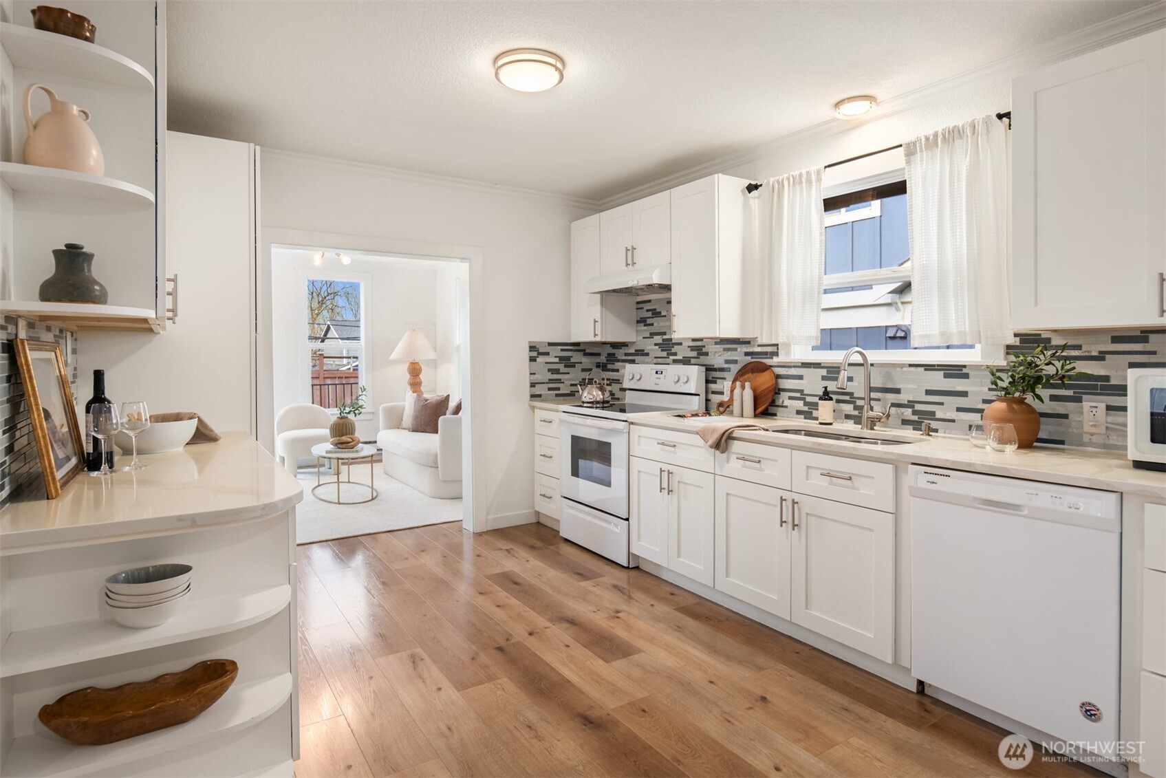 5115 S Roxbury Street , Seattle, WA 98118