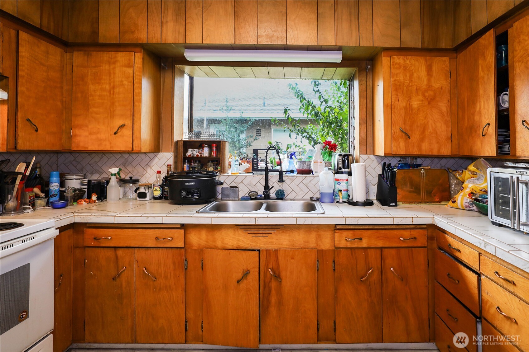 807 Maple Street , Hoquiam, WA 98550