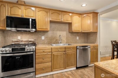 4727 W Lake Sammamish Parkway SE #B201, Issaquah, WA 98027 - Photo 10