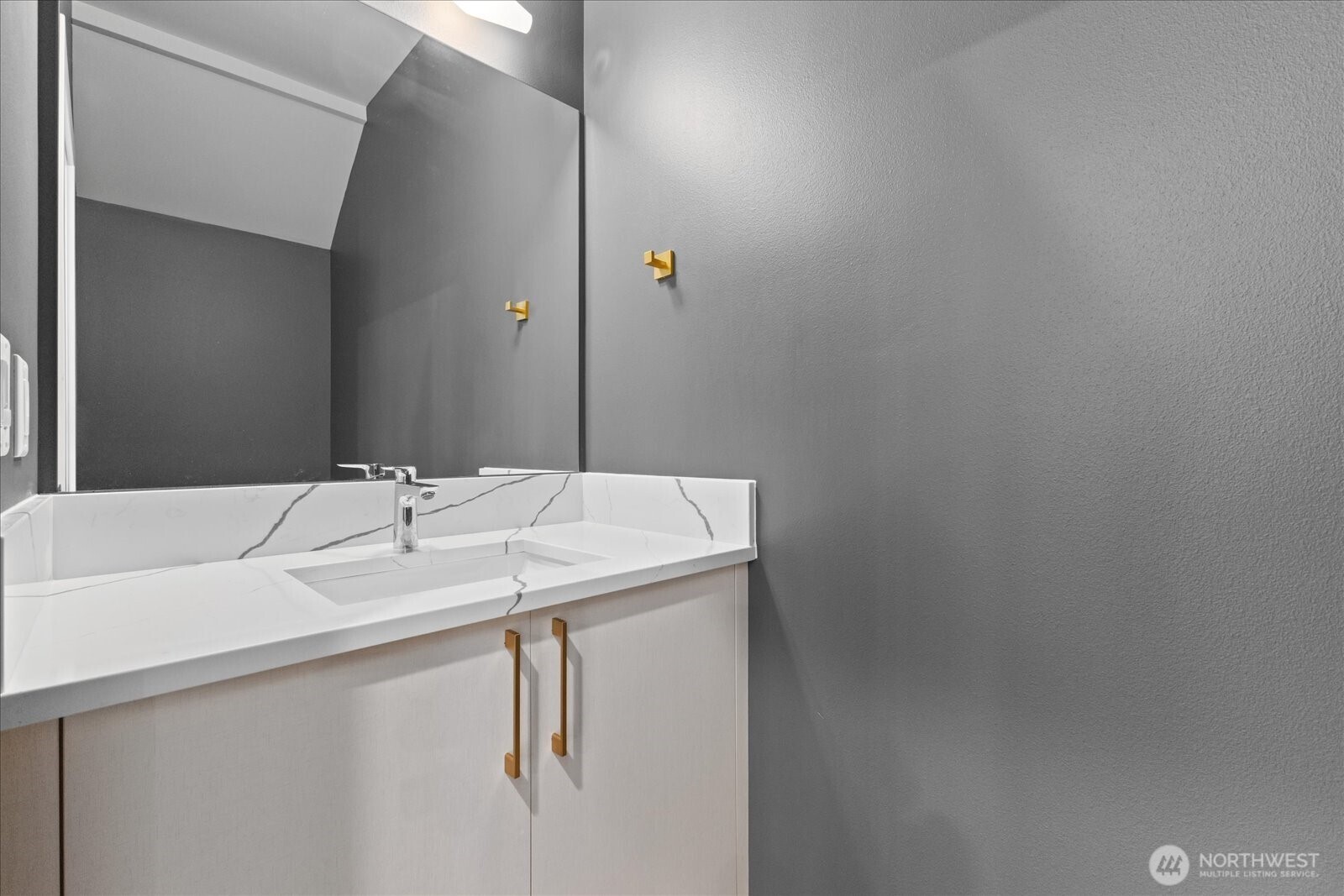 574 Creston Court , Bellingham, WA 98226-4268