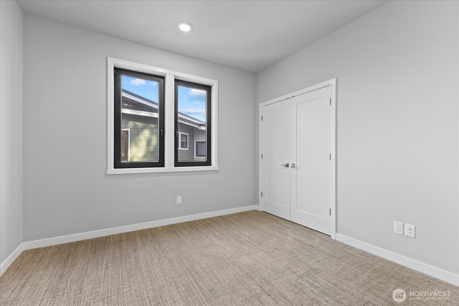 574 Creston Court , Bellingham, WA 98226-4268