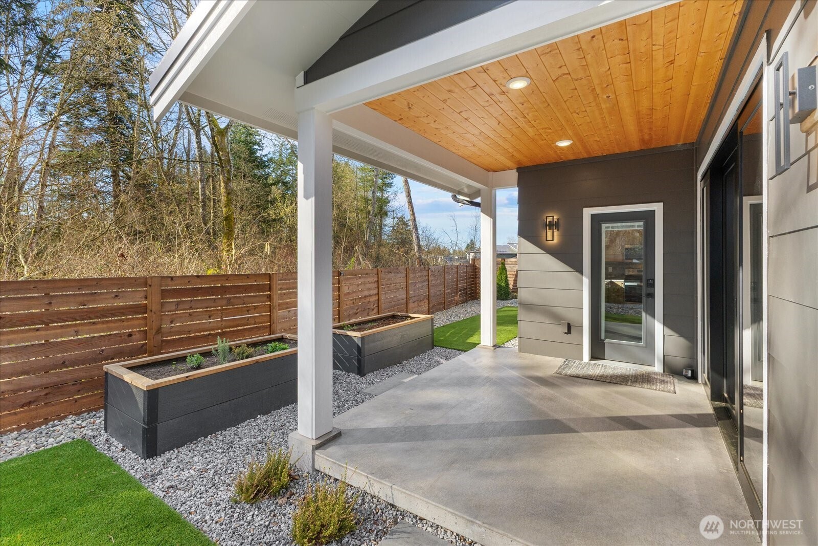 574 Creston Court , Bellingham, WA 98226-4268