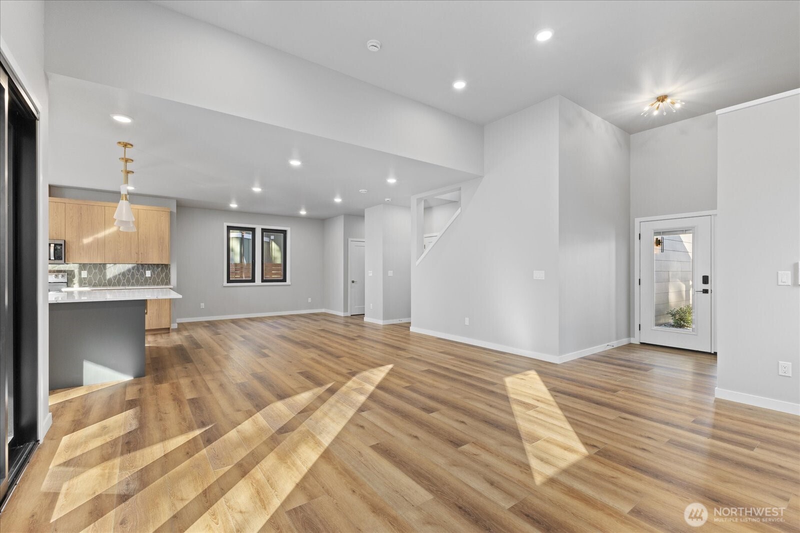 574 Creston Court , Bellingham, WA 98226-4268