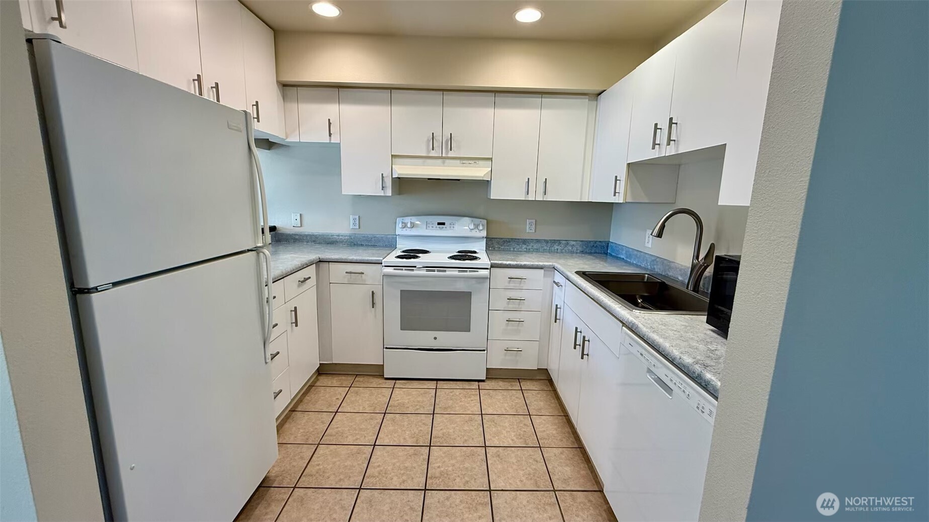 3321 S Mead Street , Seattle, WA 98118