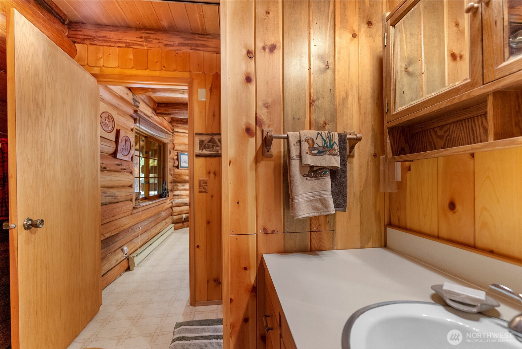26 Mercer Road , Mazama, WA 98833