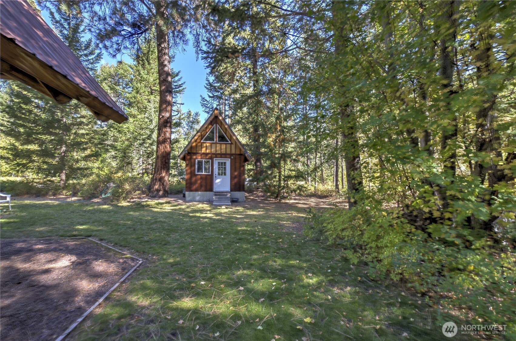 26 Mercer Road , Mazama, WA 98833