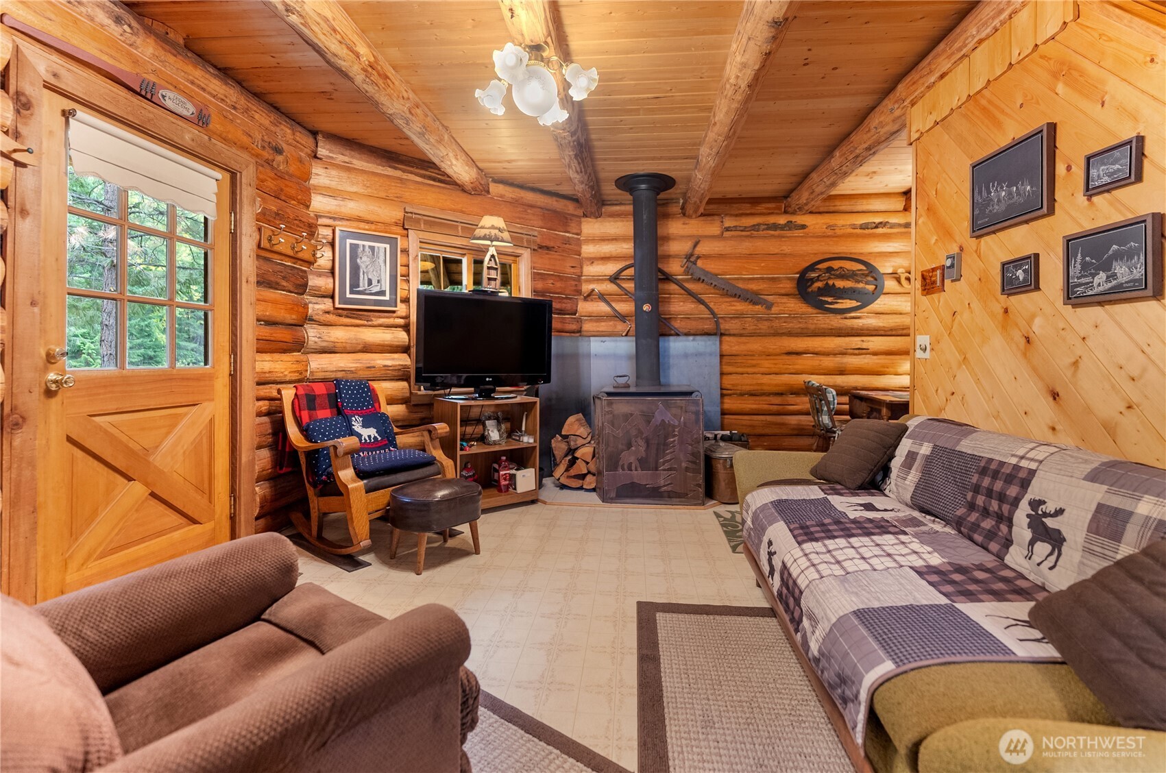 26 Mercer Road , Mazama, WA 98833
