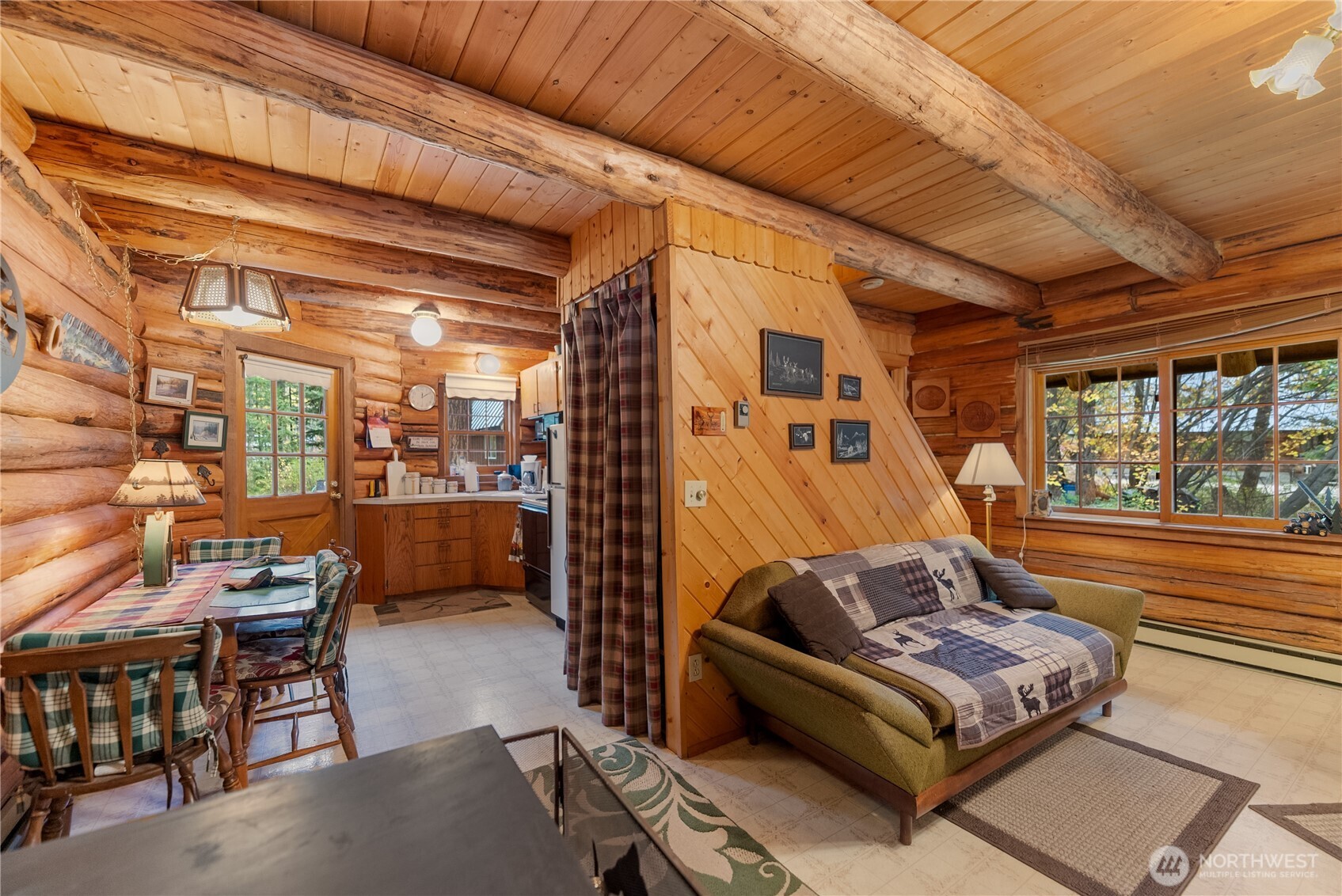 26 Mercer Road , Mazama, WA 98833