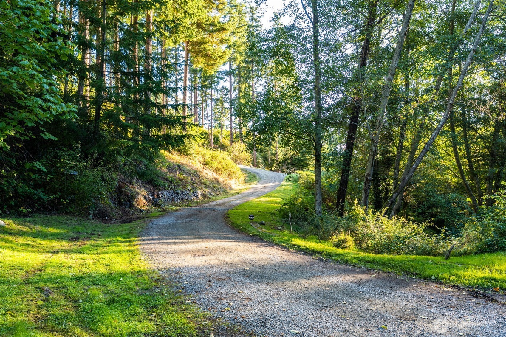 3681 Kingston Court , Clinton, WA 98236