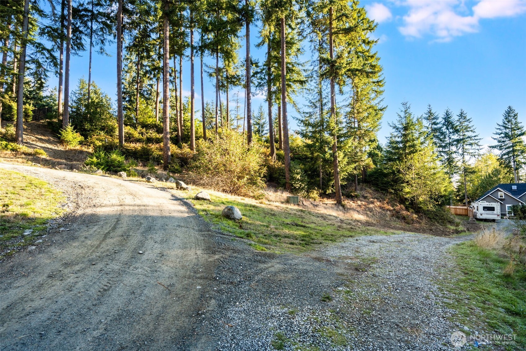 3681 Kingston Court , Clinton, WA 98236