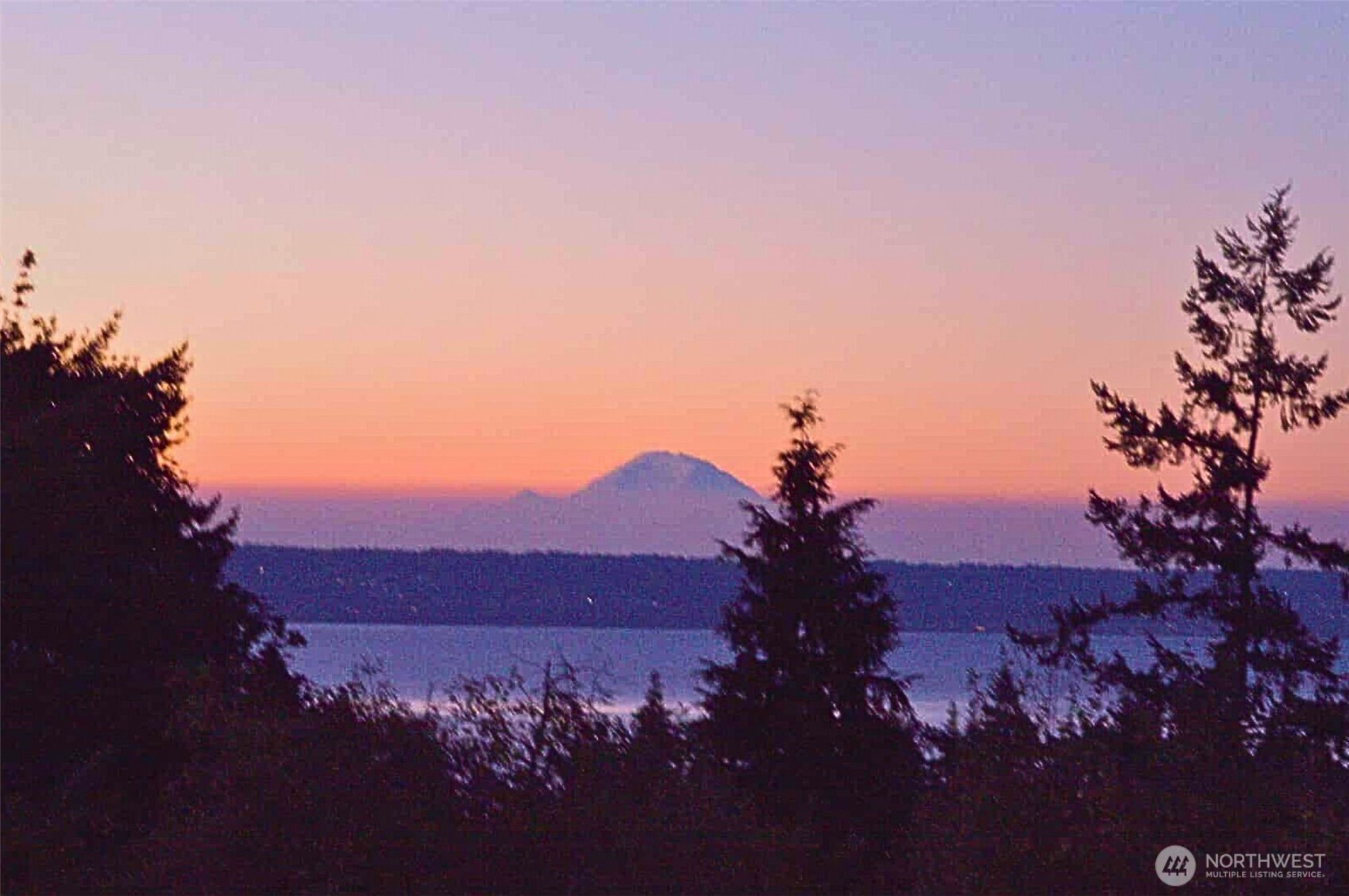 3681 Kingston Court , Clinton, WA 98236
