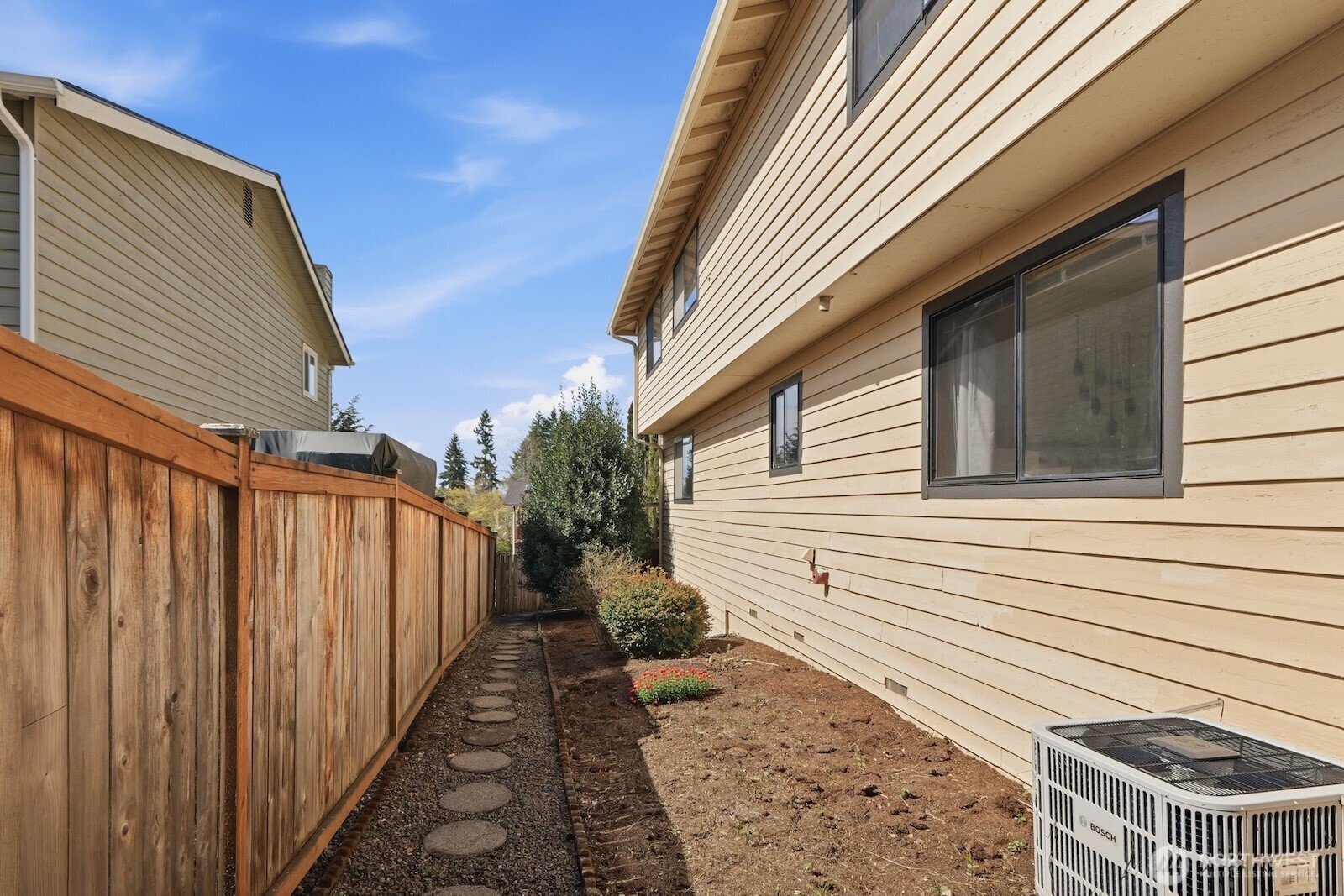 7247 NE 150th Street , Kenmore, WA 98028