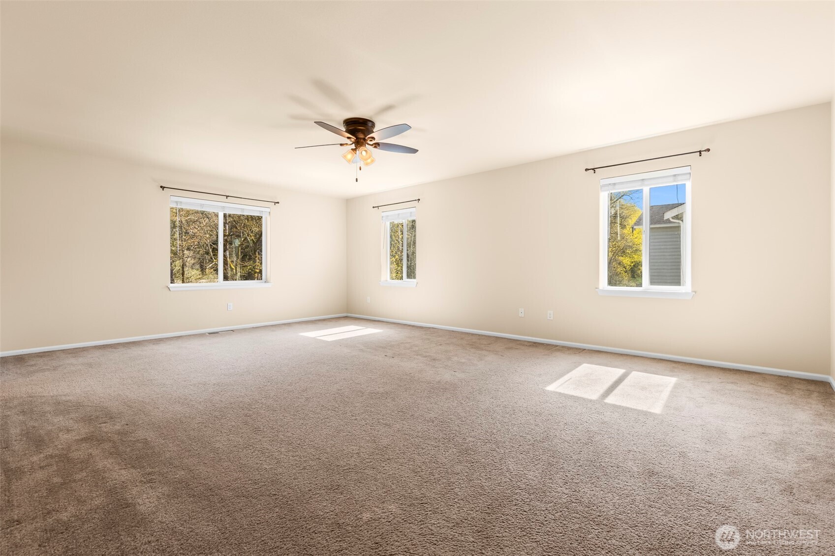 1408 Daffodil Avenue NE, Orting, WA 98360