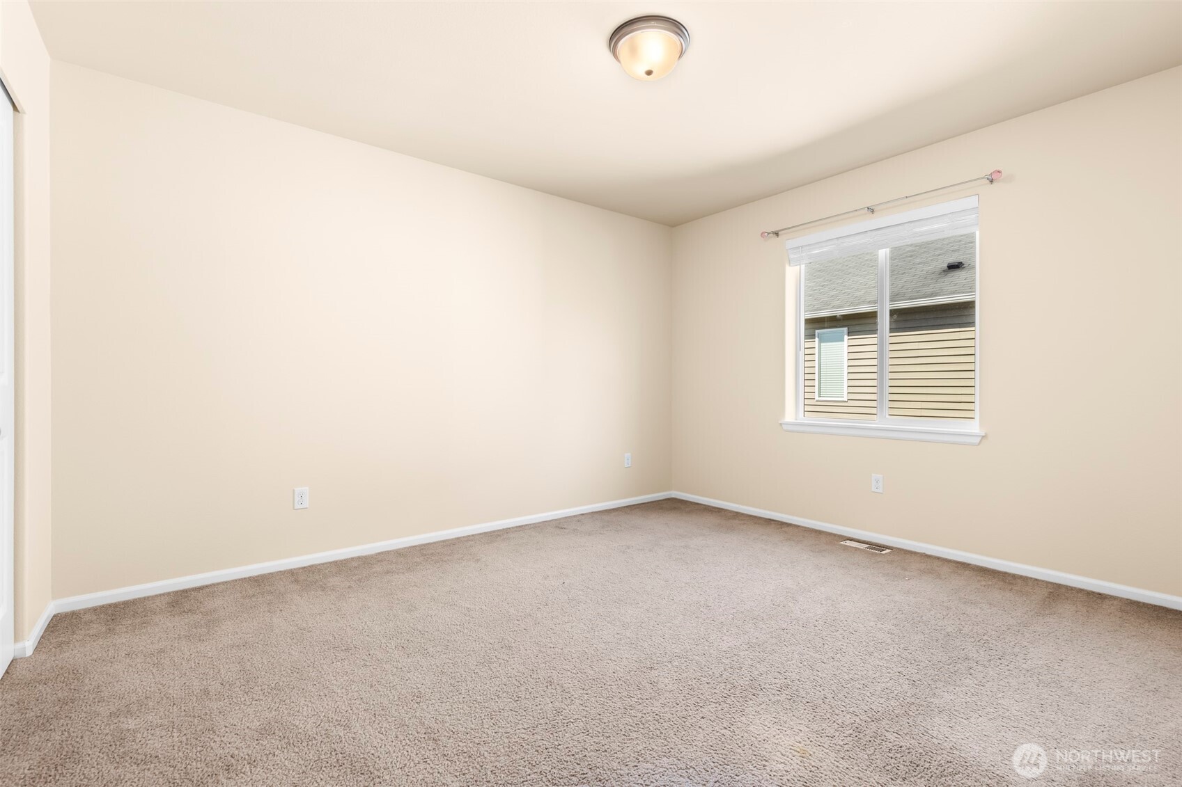 1408 Daffodil Avenue NE, Orting, WA 98360