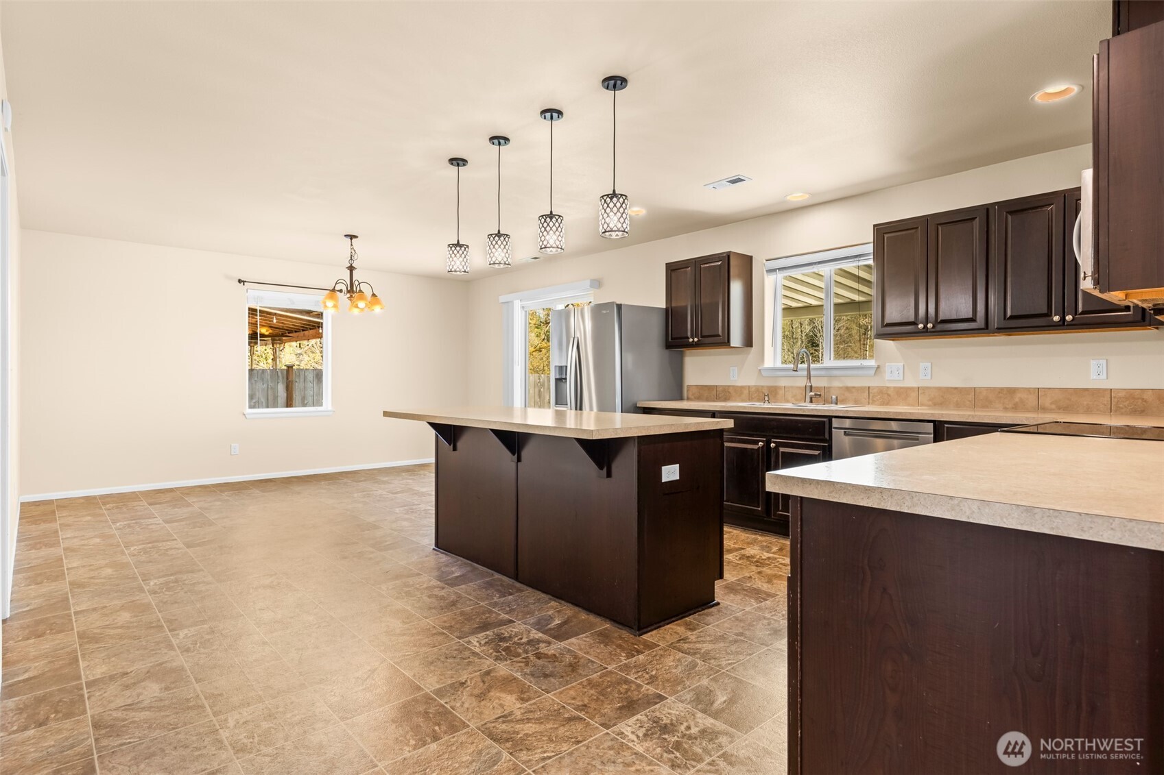 1408 Daffodil Avenue NE, Orting, WA 98360