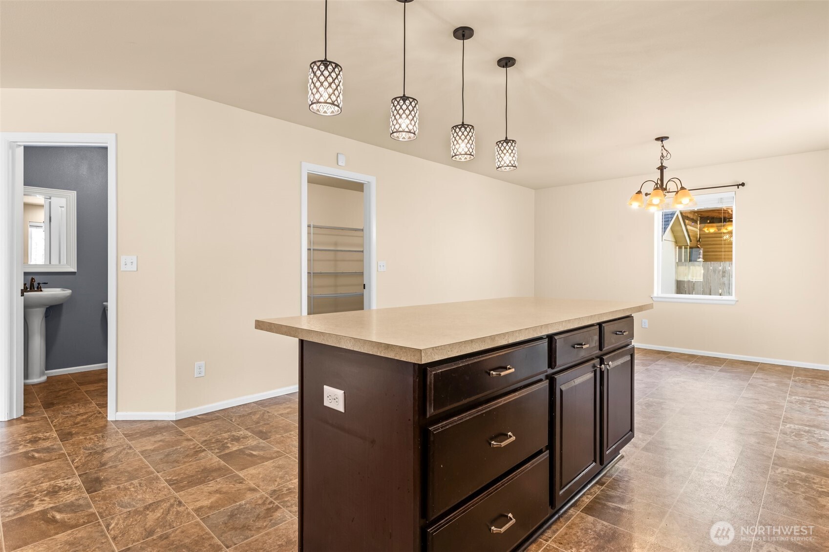 1408 Daffodil Avenue NE, Orting, WA 98360