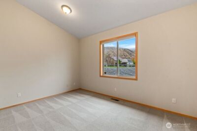 537 Chrisand Lane , Wenatchee, WA 98801 - Photo 26