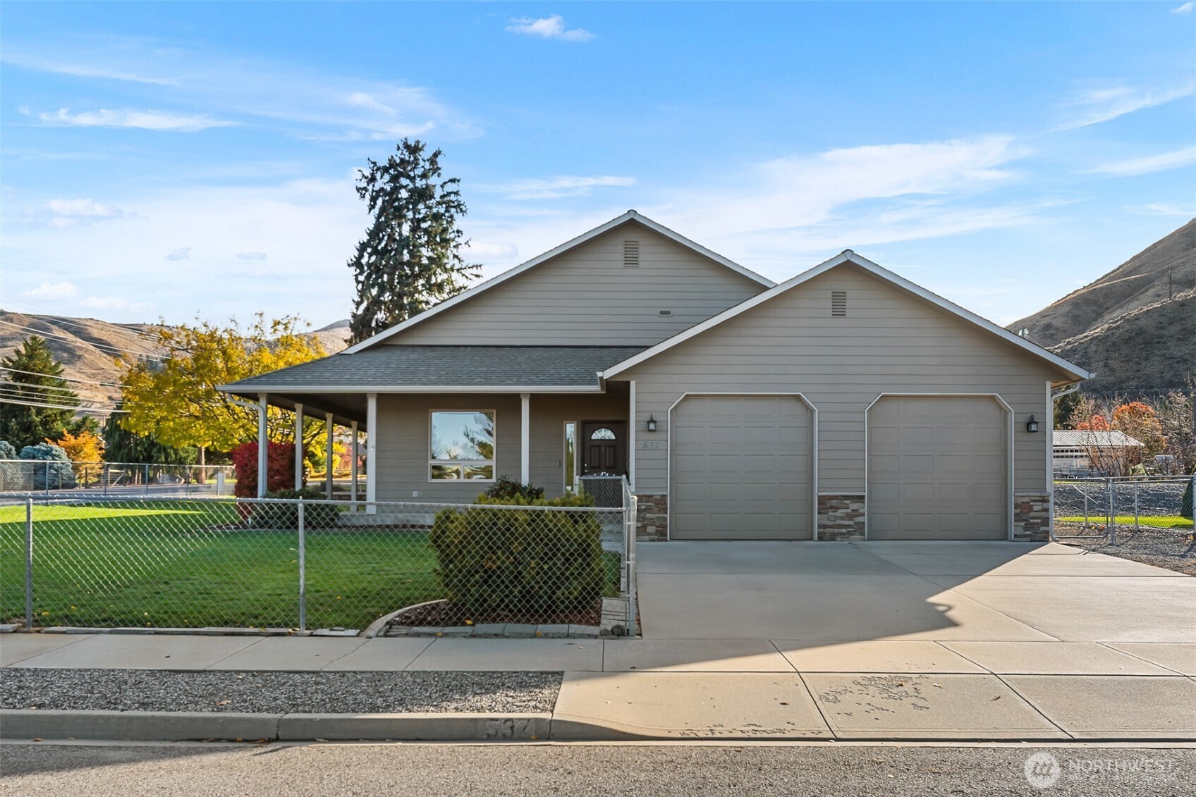 537 Chrisand Lane , Wenatchee, WA 98801