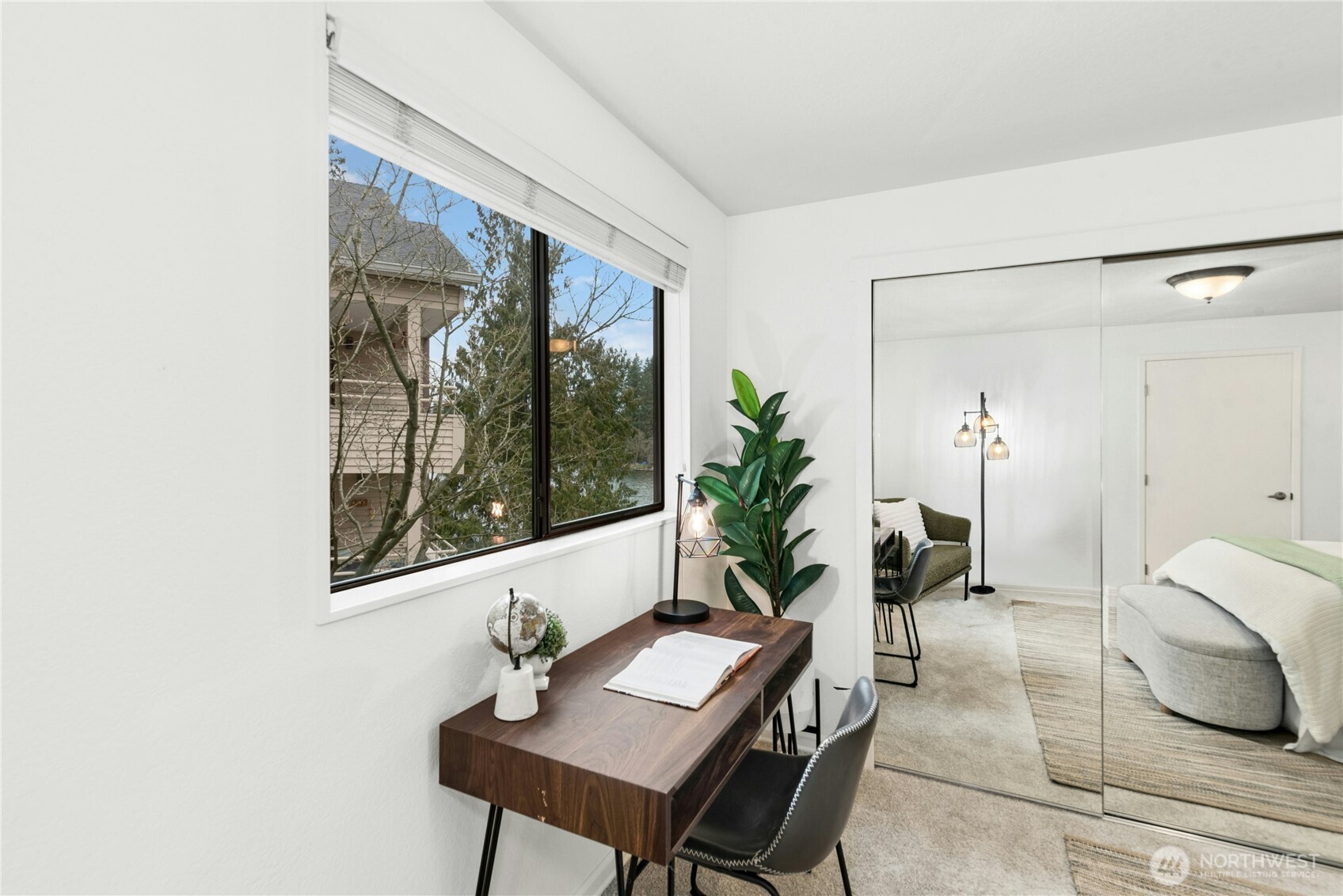 19524 Echo Lake Place N #A401, Edmonds, WA 98133