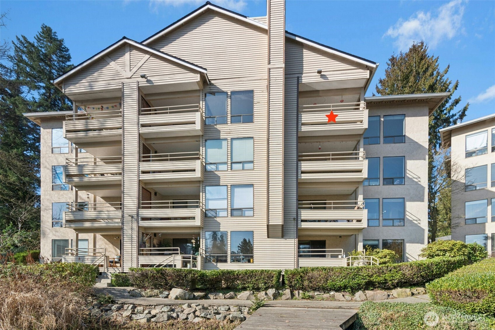 19524 Echo Lake Place N #A401, Edmonds, WA 98133