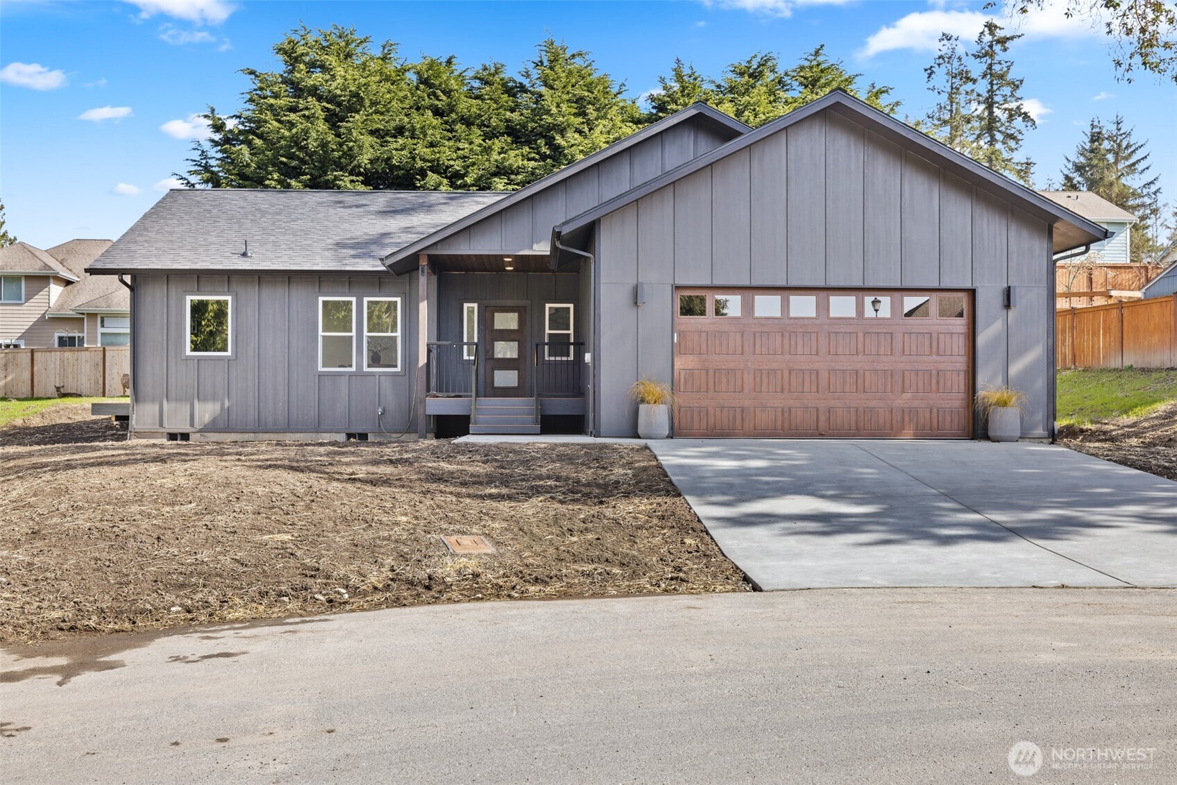 1215 Rolling Hills Drive , Port Angeles, WA 98363