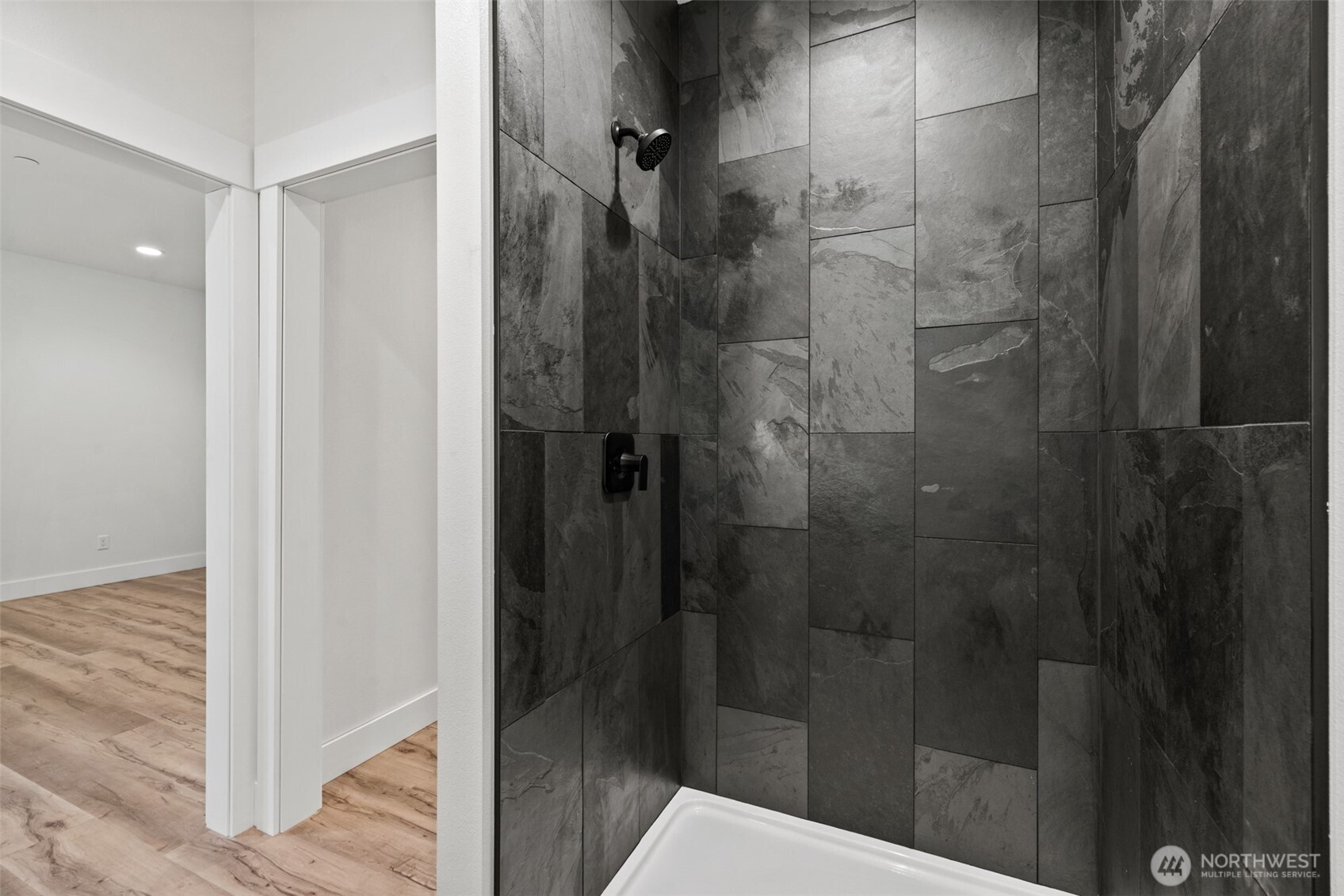 1215 Rolling Hills Drive , Port Angeles, WA 98363