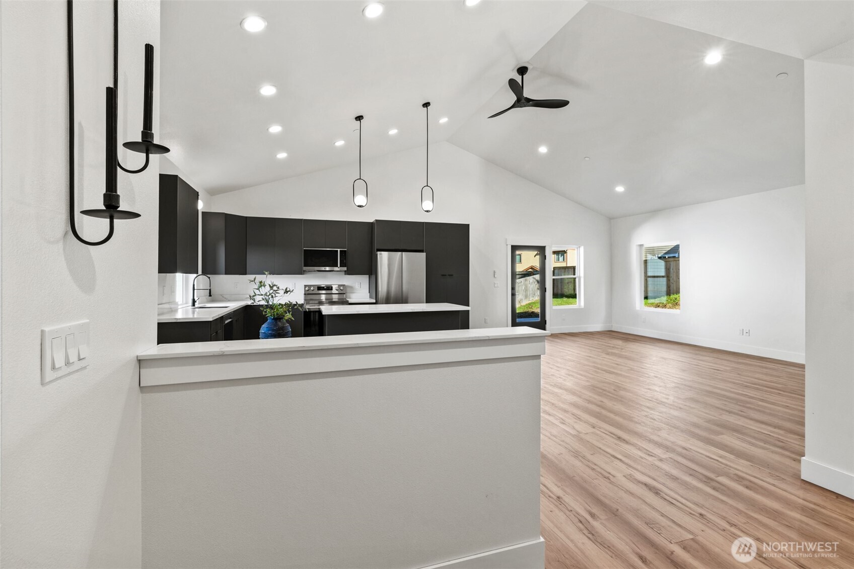 1215 Rolling Hills Drive , Port Angeles, WA 98363