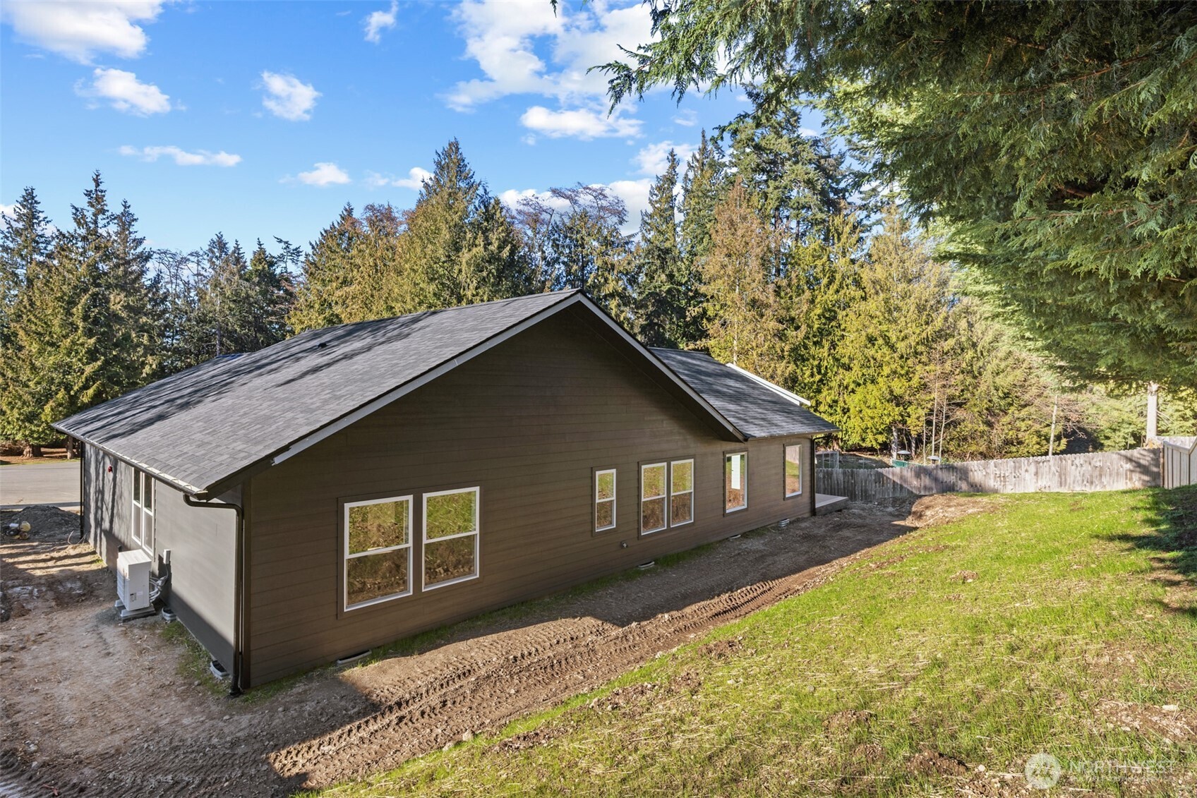 1215 Rolling Hills Drive , Port Angeles, WA 98363