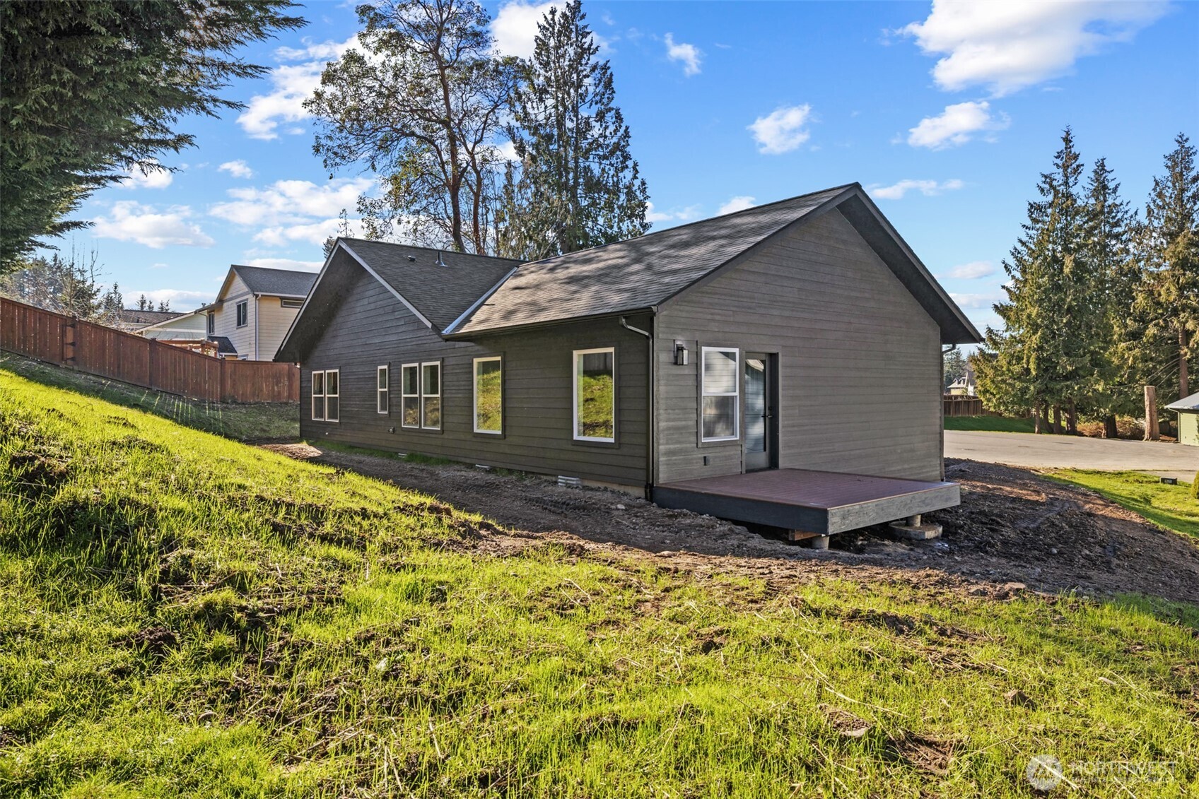 1215 Rolling Hills Drive , Port Angeles, WA 98363