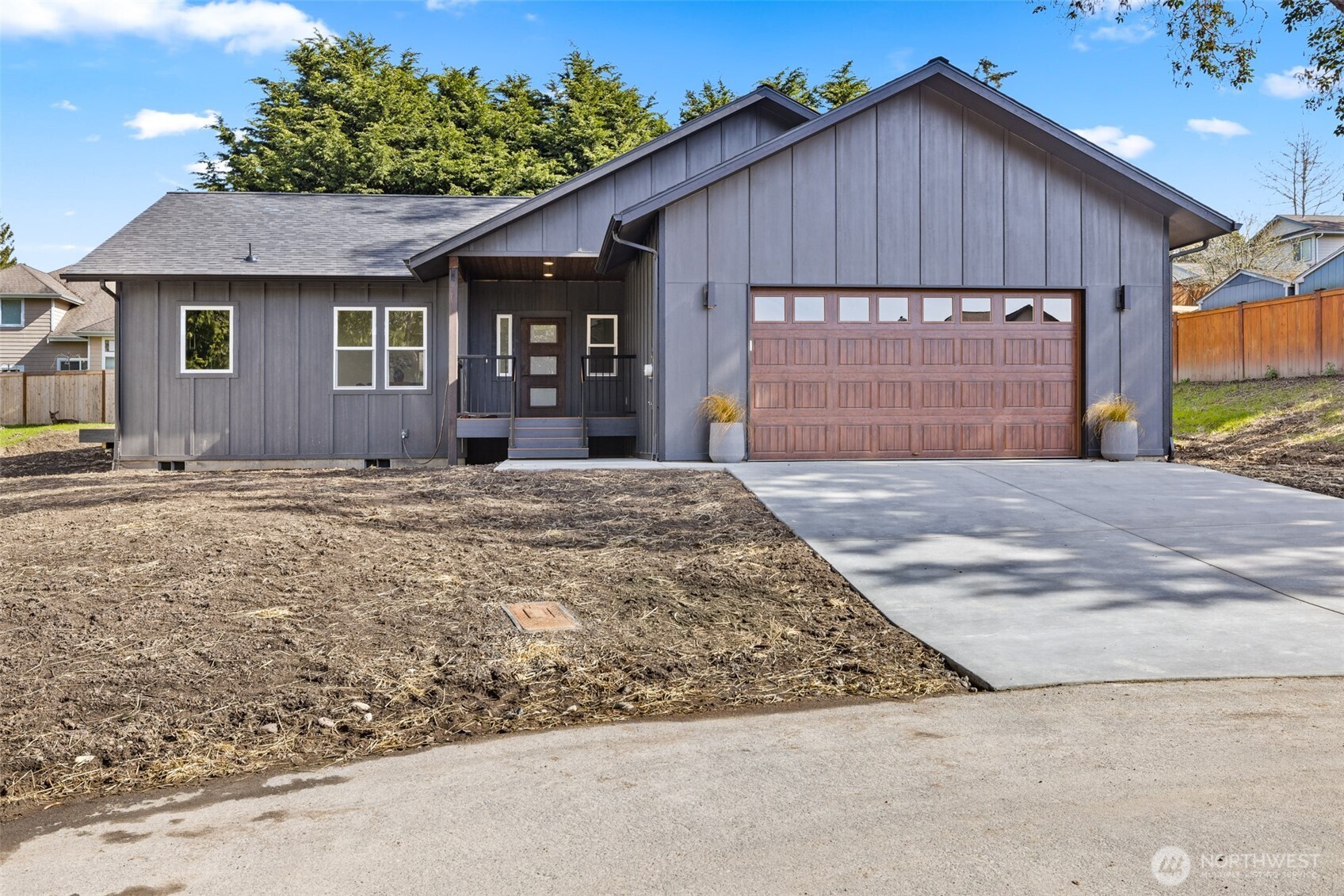 1215 Rolling Hills Drive , Port Angeles, WA 98363